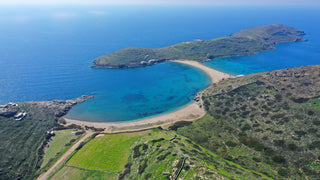 The most famous beach of Kythnos: Kolona beach